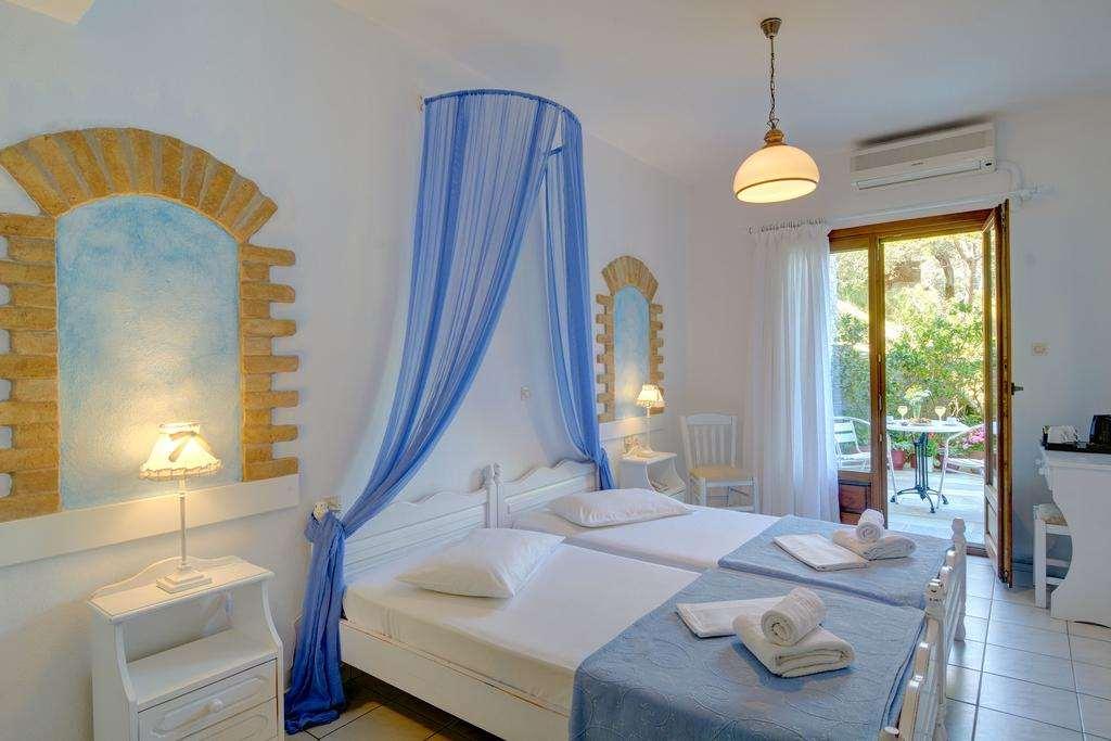 Hotel Agnadi - Horefto Pokoj fotografie