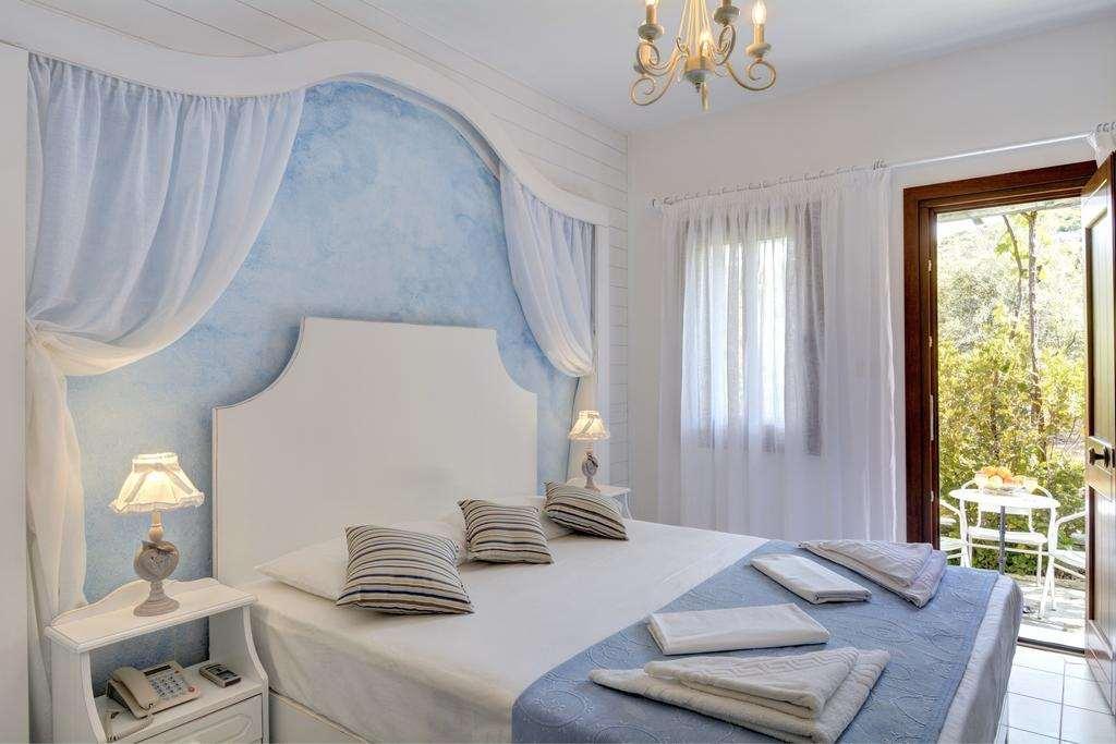 Hotel Agnadi - Horefto Pokoj fotografie